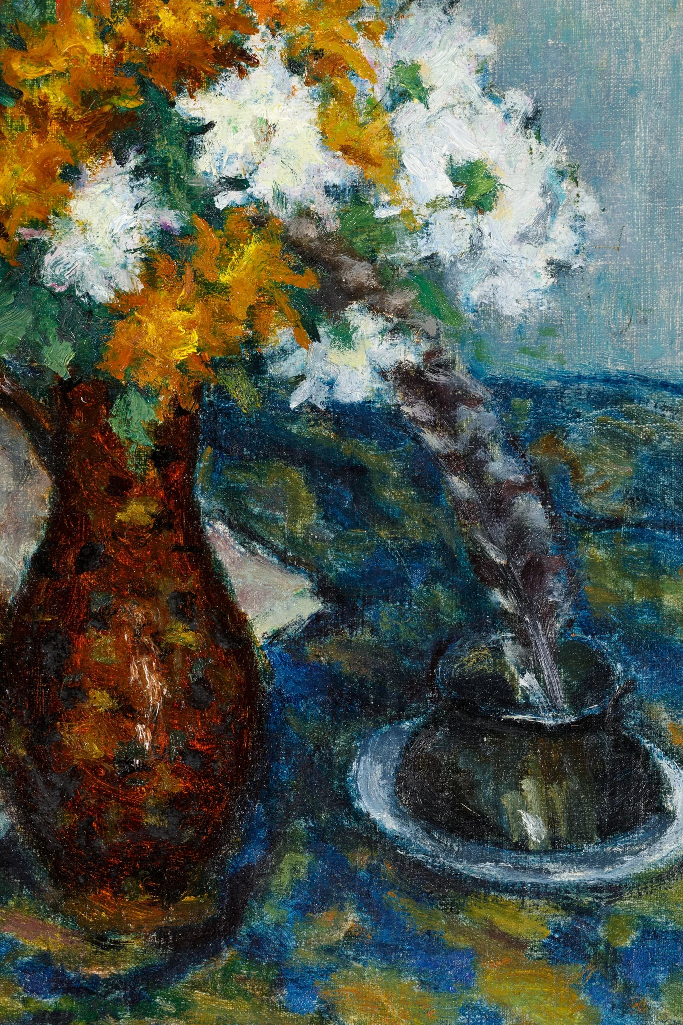 Tufănele, carte și pană pe fond albastru, detail