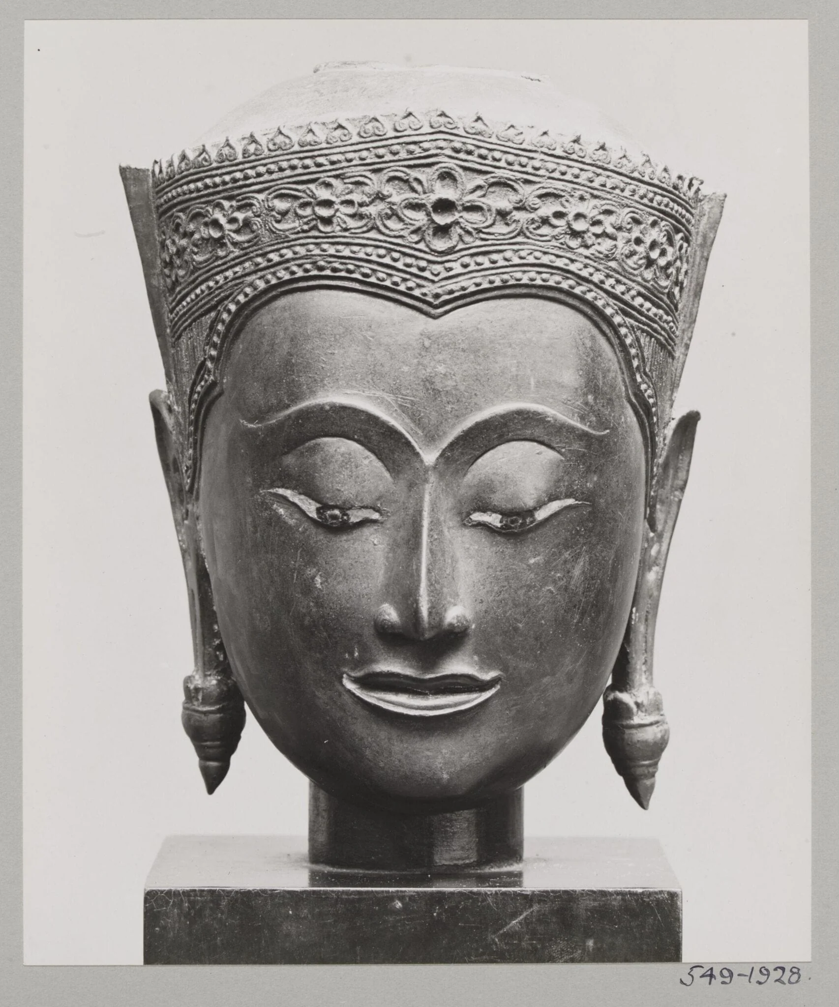 Siamese bronze sculpture of Buddha, 14th or 15th century, V&A Museum, detail