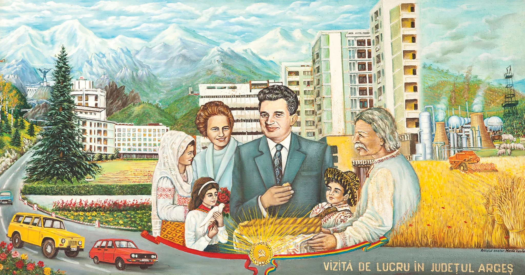 Tablou ”Vizită de lucru în Județul Argeș”, semnat artist amator Manda Vasile. În centru Nicolae și Elena Ceaușescu primind omagiul locuitorilor județului. Tabloul redă imaginea economiei argeșene în care se află fabrica de automobile ”Dacia” de la Colibașu și cea de autoturisme ”ARO” de la Câmpulung. Oferit de Comitetul Județean de Partid Argeș (1982)., detail