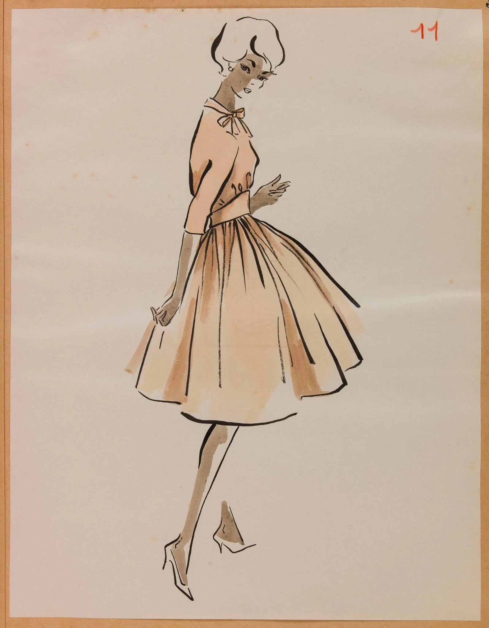 Robe rose pâle à jupe bouffante, detail