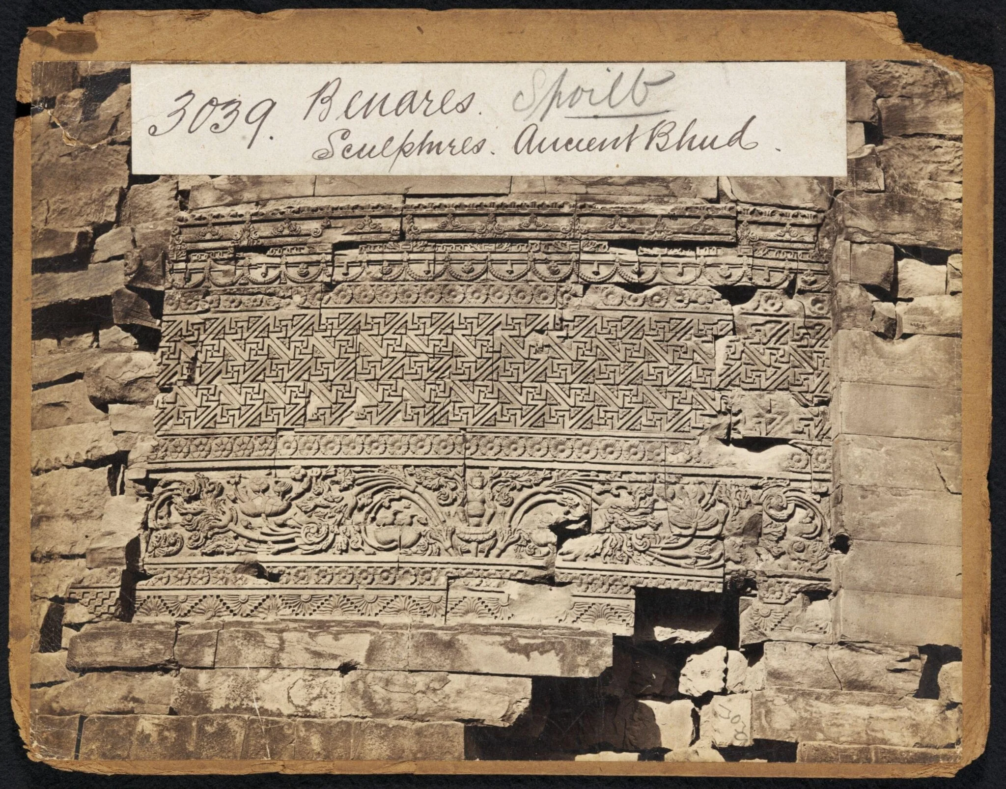 Benares. Sculptures. Ancient Bhud, detail