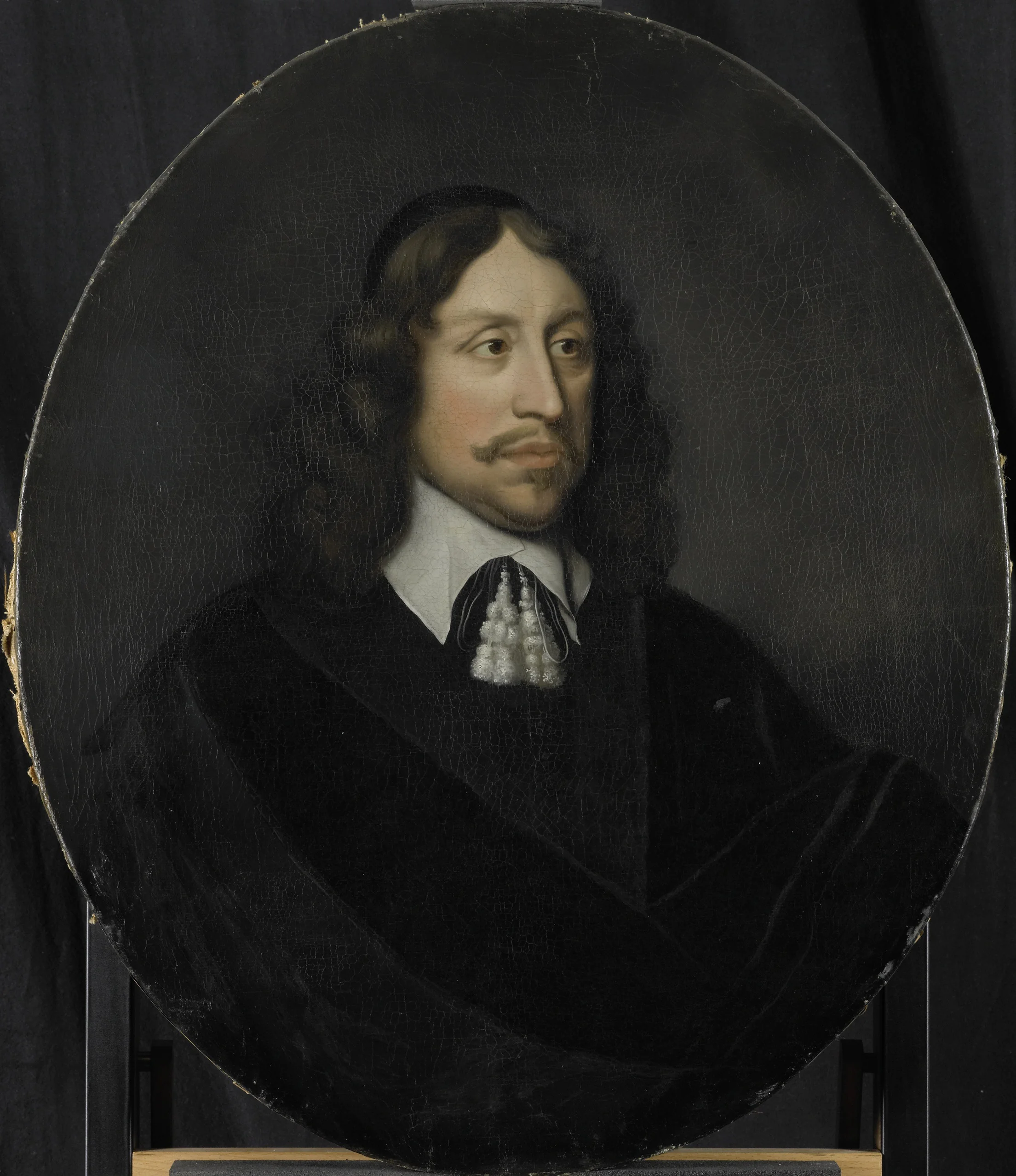 Portrait of Johan de Vries, Director of the Rotterdam Chamber of the Dutch East India Company, elected 1667, detail