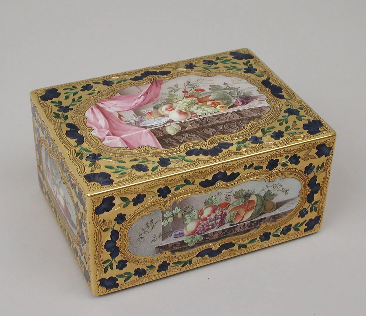 Snuffbox, detail