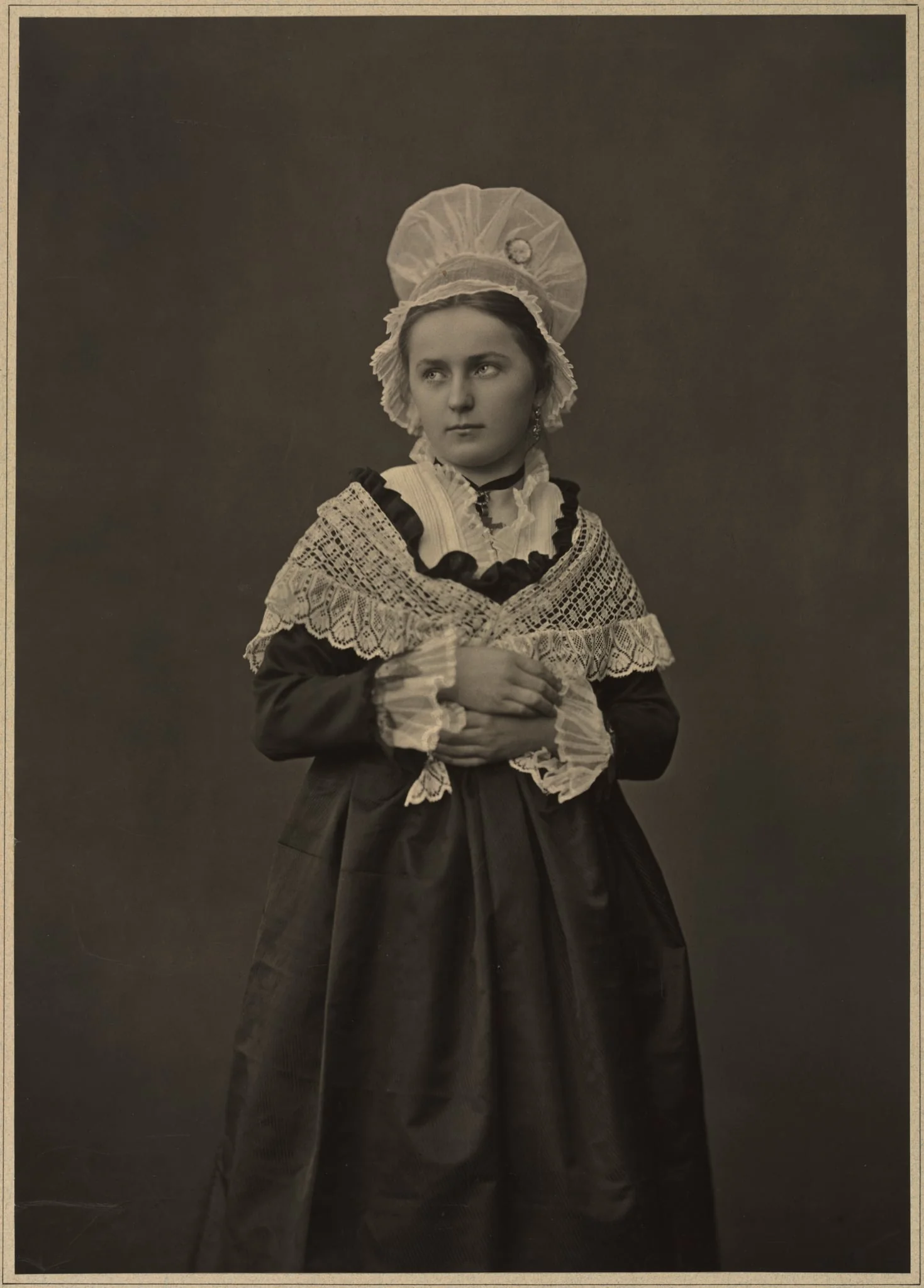 Woman in Lorraine Dress, detail