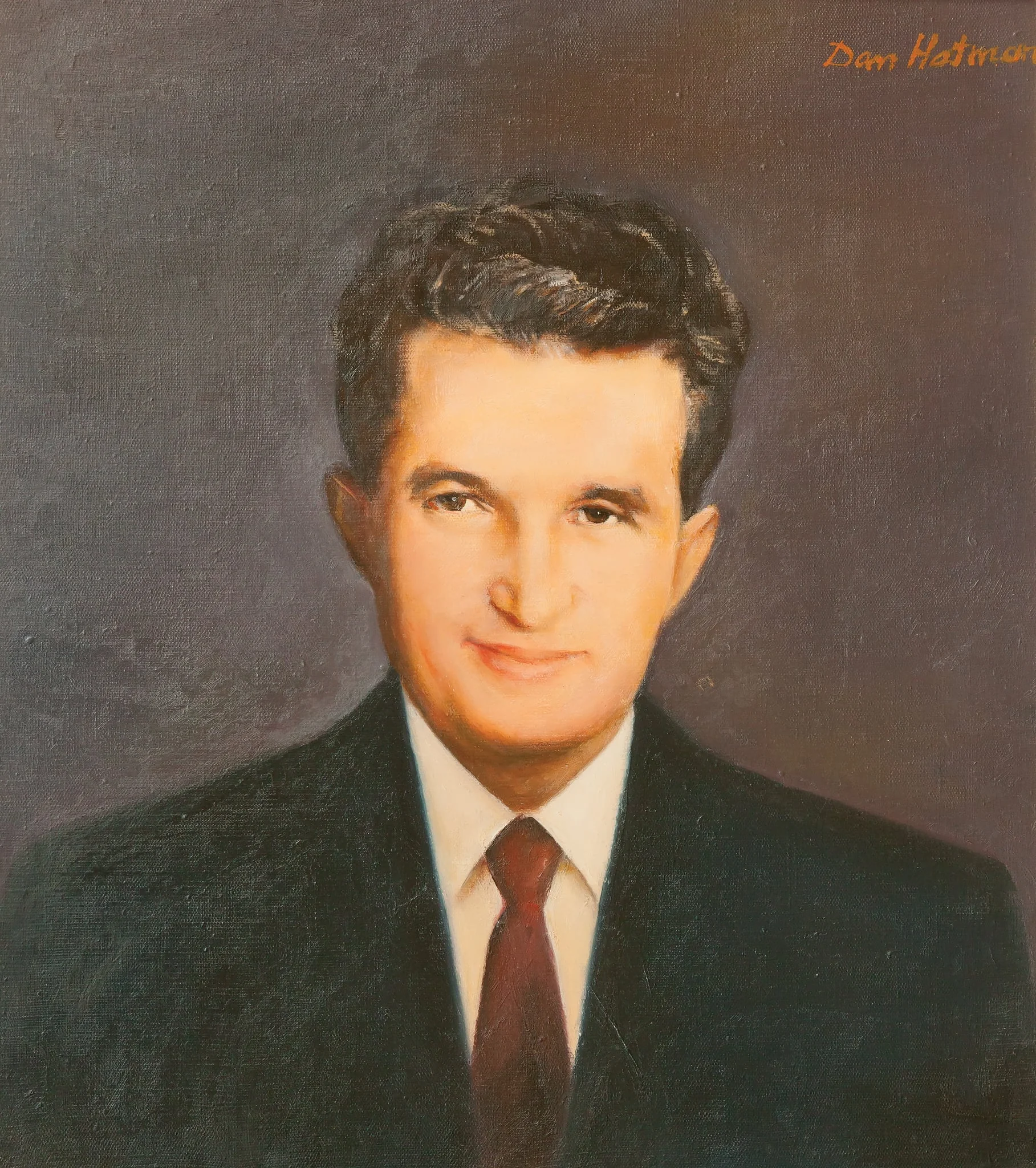 Tablou ulei pe pânză, „Nicolae Ceaușescu” semnat Dan Hatmanu în partea dreaptă sus, nedatat. Comandat de Consiliul Național al Femeilor și oferit cu ocazia aniversării zilei de naștere (ianuarie 1989)., detail