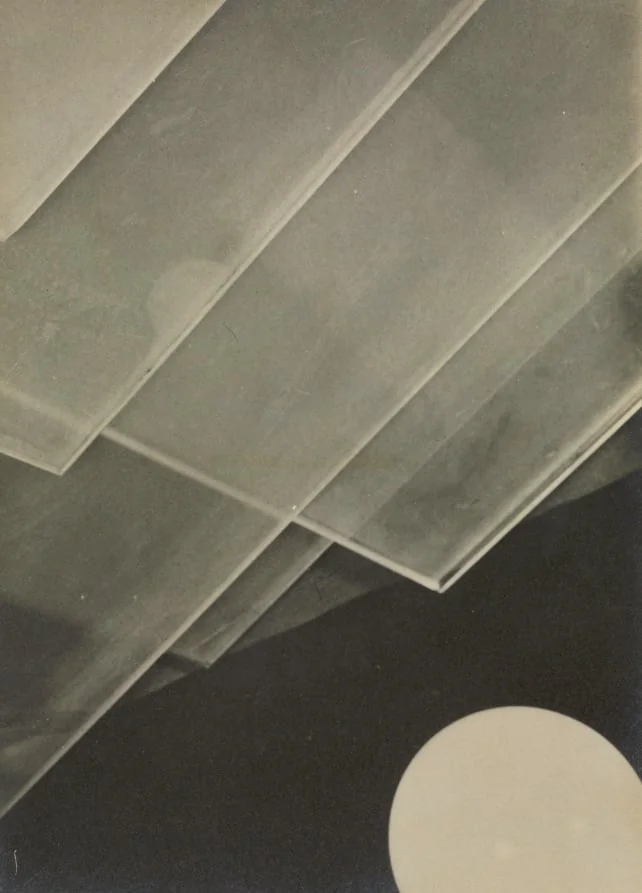 Composition, detail