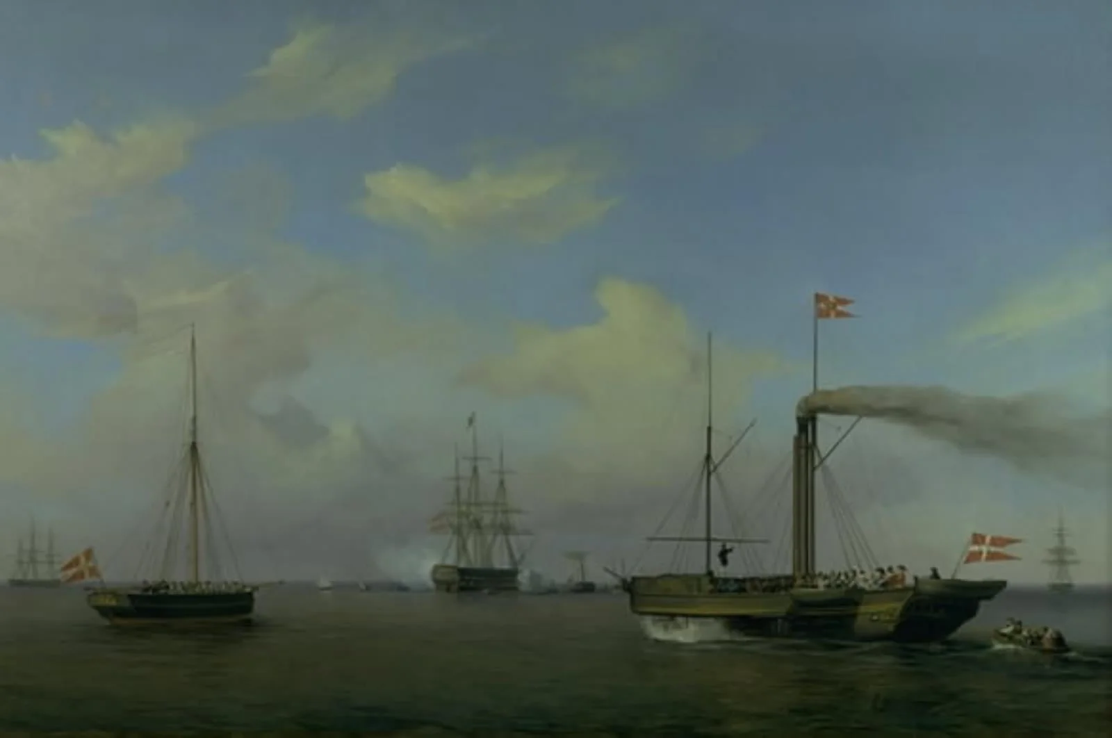 Den danske eskadre til ankers på Warnemünde rhed. Deres kongelige højheder kronprinsen og kronprinsessen ankommer på dampskibet "Kiel" til eskadren, og orlogsskibet "Christian den Ottende" begynder at salutere, detail