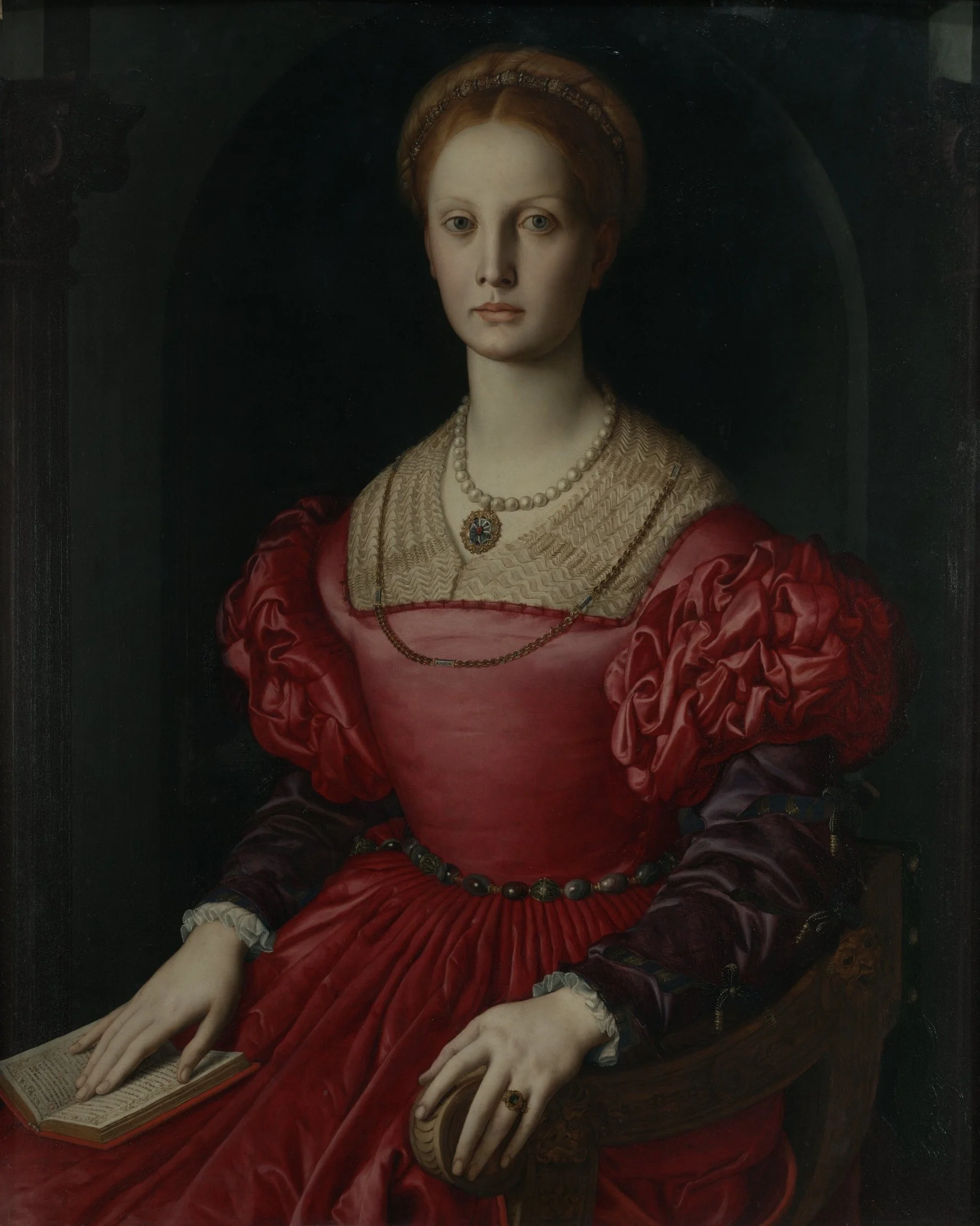 Portrait of Lucrezia Panciatichi, detail