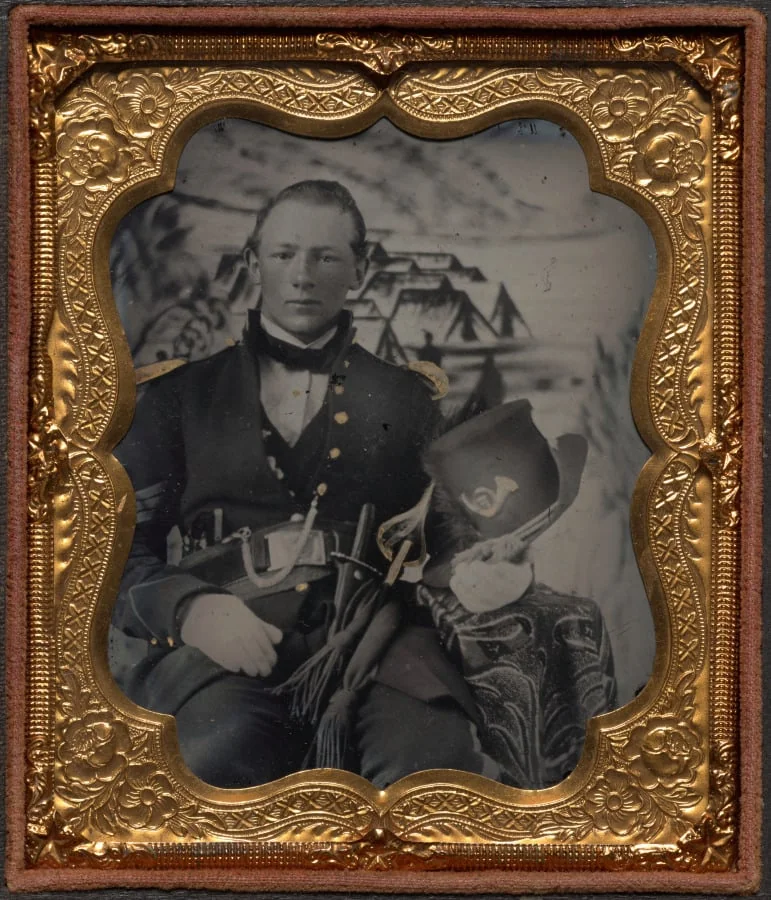 Civil War soldier with painted bivouac background, detail