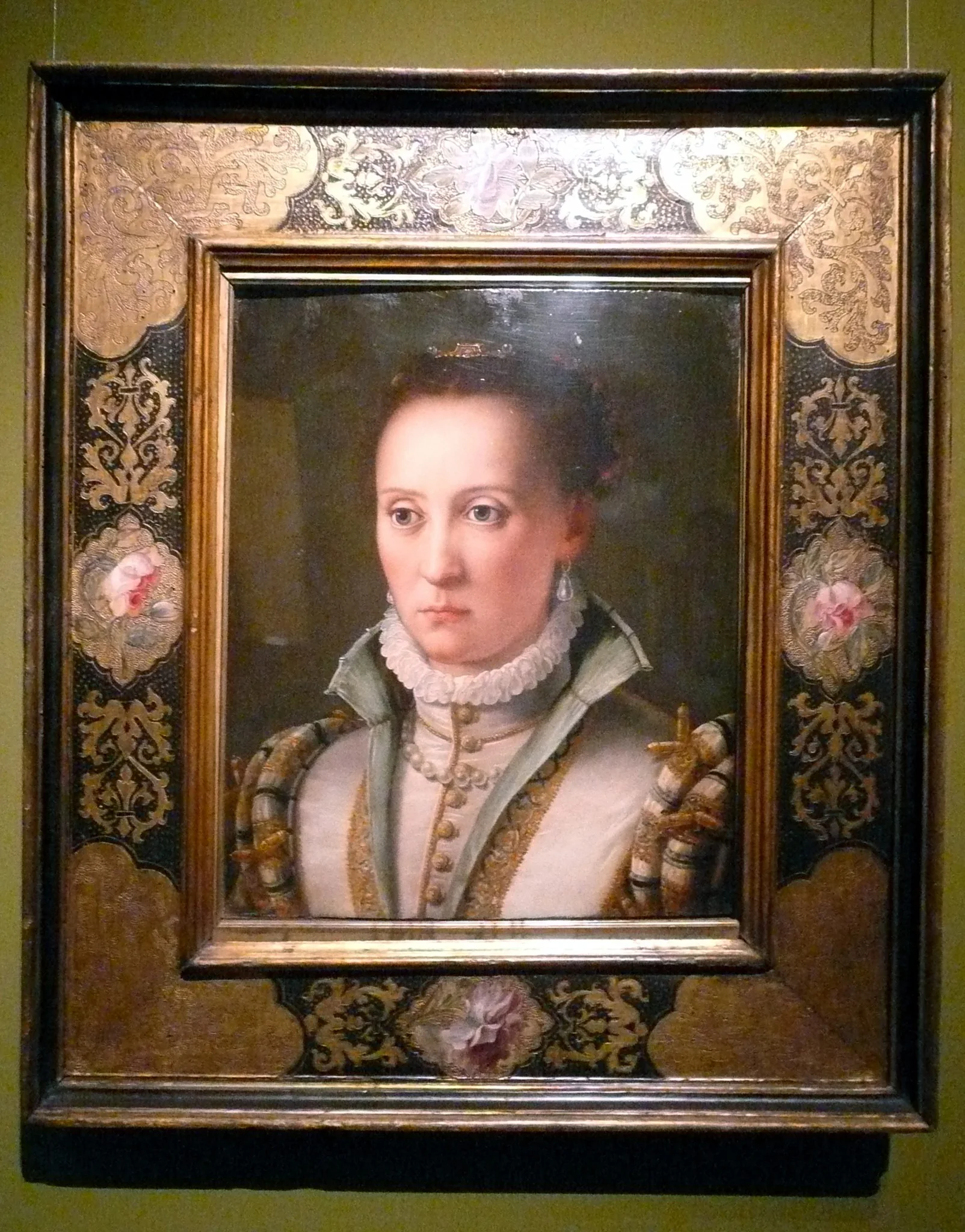 Portrait of a Young Lady, detail