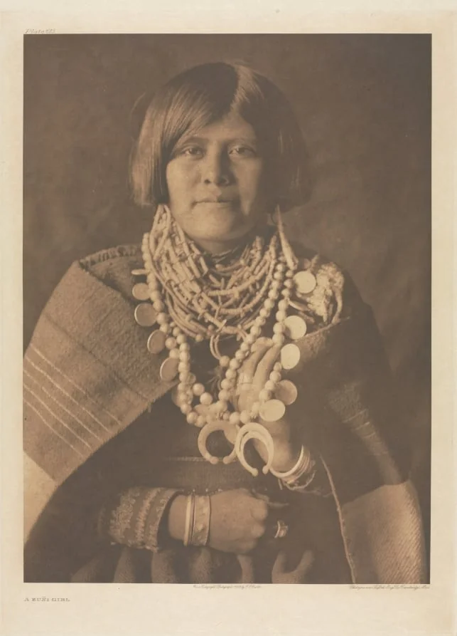 Portfolio XVII, Plate 613: A Zuñi Girl, detail