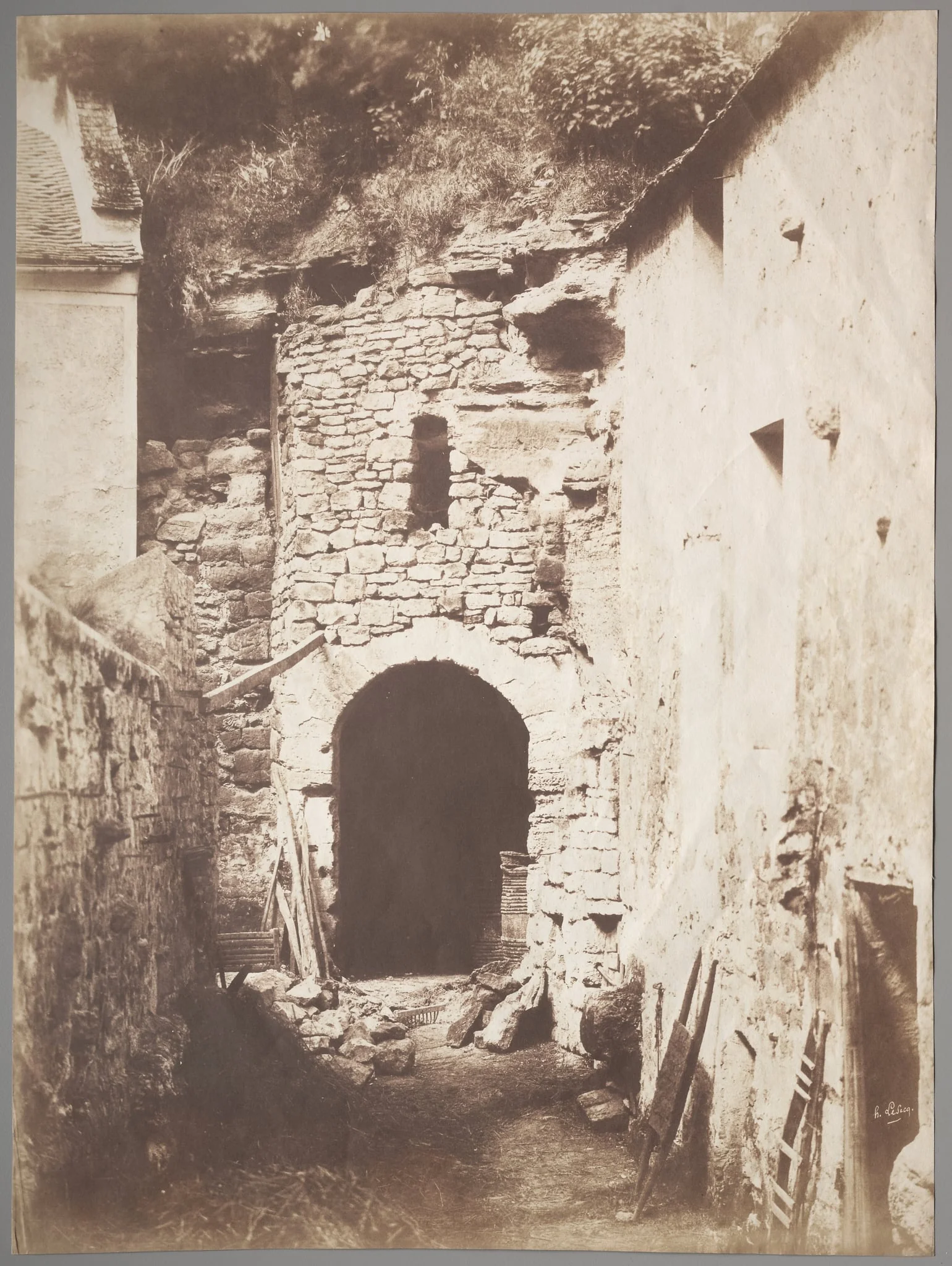 Behind the Troglodyte Farm, detail