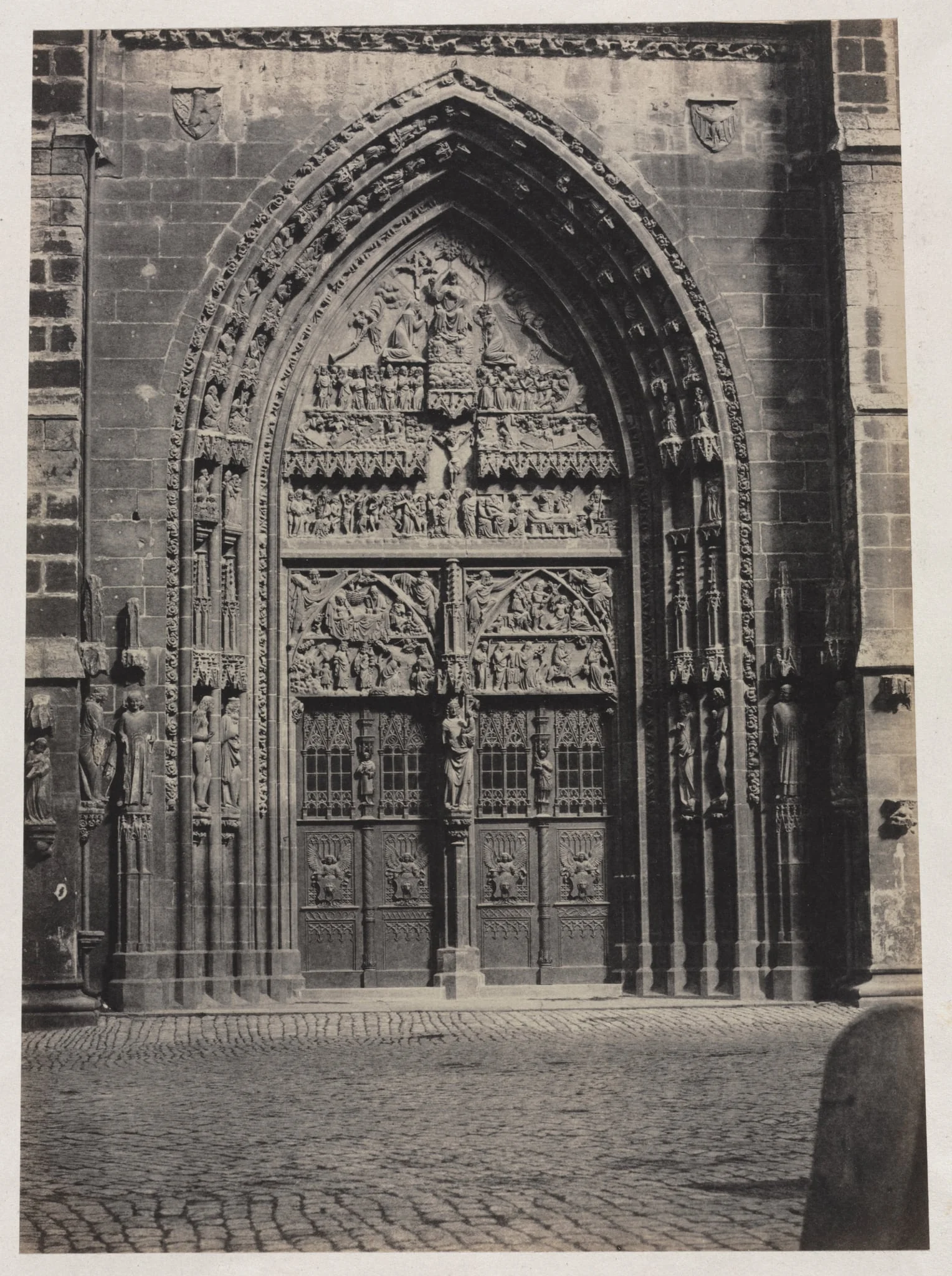 Entrance, St. Lorenz Cathedral, Nuremberg, detail