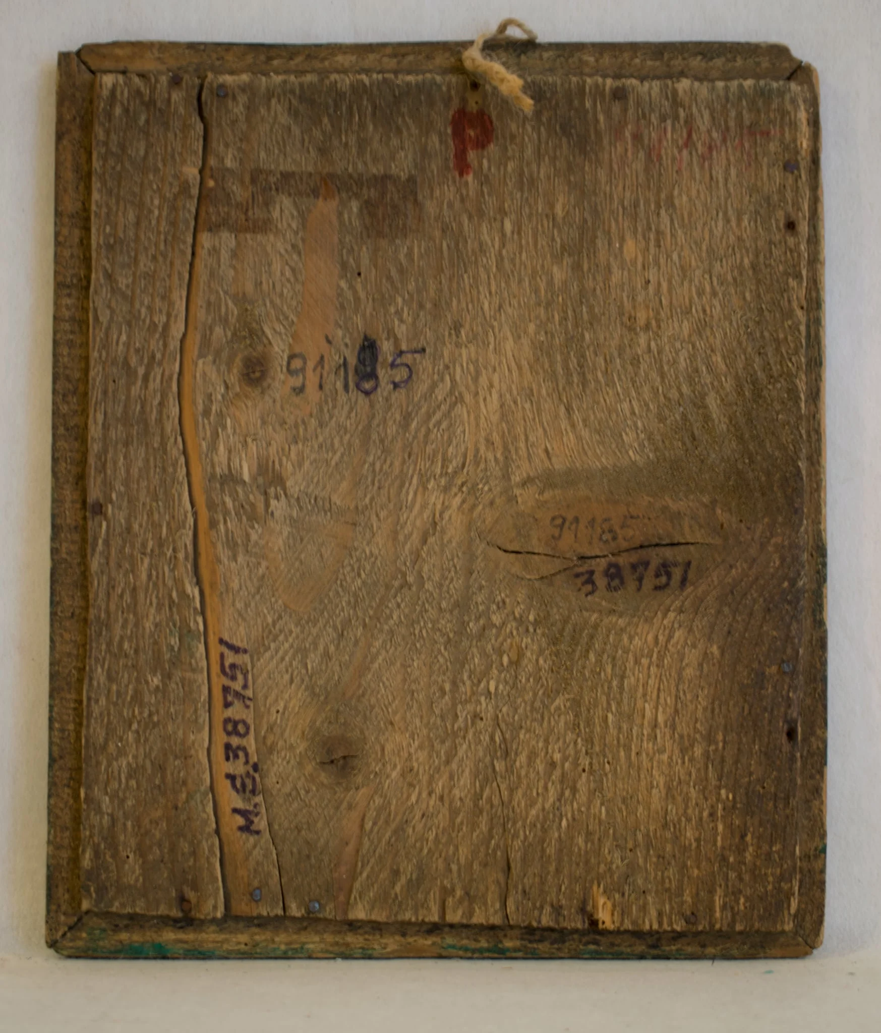 "Isu, detail