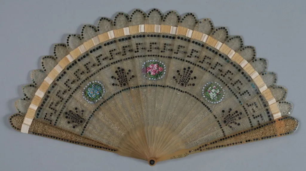Eventail brisé, by Albert Mullot, unspecified, 1825