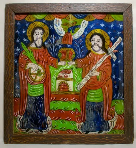 Icoana reprezintă Sfânta Treime prin cele trei ipostasuri ale aceleiași Persoane: Dumnezeu Tatăl, Isus Hristos - Fiul și Sfântul Duh, în formă de porumbel.Tratarea temei este asemănătoare cu Încoronarea Fecioarei, una dintre caracteristicile picturii de factură populară din Țara Oltului, în special a membrilor familiei Tămaș, fiind inocența cu care combină temele sau le redau într-o formă incompletă. Dumnezeu Tatăl și Isus Hristos redați în prim plan. Ei susțin cu câte o mână coroana împărătească cu care încununează Biserica, redată simbolic și miniatural în centrul picturii. Deasupra acesteia, dintr-un nor se revarsă Harul Sfântului Duh, redat sub formă de porumbel, dar nu alb. Reprezentarea primelor două ipostasuri este aproape identică, Canonic, în iconografia bizantină, Dumnezeu Tatăl, al cărui chip nimeni nu l-a văzut, este redat printr-o mână ieșind dintr-un nor. Icoana preia reprezentarea consacrată de biserica catolică. Dintre elementele semnificative care diferențiază pe Dumnezeu Tatăl de Fiul se numără crucea Calvarului pe care Hristos o ține pe umărul stâng în timp ce Tatăl ține globul pământesc și un sceptru de formă vegetală.Nimbul cruciger apare în formă rotundă la ambele persoane. Partea de sus a icoanei este ocupată de o draperie de nori. Câmpul albastru ultramarin este ornamentat cu o mulțime de stele albe. Specifică pentru Țara Oltului este adăugarea de linii, puncte, arabescuri, din rațiuni pur decorative din necesitatea umplerii spațiului rezultat prin mărirea dimensiunilor icoanei. Cromatica este variată, culorile intense: verde, grena, albastru, alb, galben, roșu, auriu. Rama este decorată cu șiruri paralele de unda apei, dispuse longitudinal.
