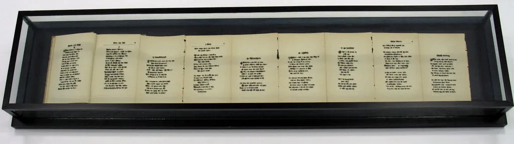 Untitled, by Ann Hamilton, glass, 1992