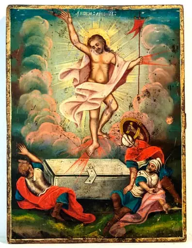 Icoana are o forma dreptunghiulara, în ax vertical. Tema, "Invierea lui Iisus", este tratată în manieră occidentală, academistă, fiind mai puțin răspândită decât celelalte două variante ale "Învierii" tipic ortodoxe("Coborârea lui Hristos la iad" și "Femeile mirofore la mormânt"). Icoana reprezintă imaginea lui Iisus înviat în slavă, iradiind, într-un oval de nori auriți, deasupra mormântului pecetluit. Iisus arată către cer cu mâna dreaptă, iar în stânga ține o flamură roșie fluturînd de brațele unei cruci, steagul biruinței. Domnul, cu capul plecat pe mâna stângă, părul lung, ondulat, revărsat pe umeri, privește cu îngăduință în jos în timp ce se înalță spre cer. Din mâini și din picioare țâșnesc raze roșii.Este învăluit cu o mantie albă care îi flutură pe umeri și îi acoperă mijlocul. În registrul de jos, trei soldați în haine romane, căzuți la pământ, orbiți de lumina Învierii. Soldații poartă armură metalică și scuturi, tunici scurte, albastre, mantii roșii, cizme înalte. Sunt redați plastic în cădere, înspăimântați, pe o pajiște verde, denivelată, unde se află în centru mormântul de piatră. Paleta cromatică variată, armonioasă. Cerul albastru cu irizări luminoase.Inscripția scrisă cu alb. Chenar îngust auriu., by anonim