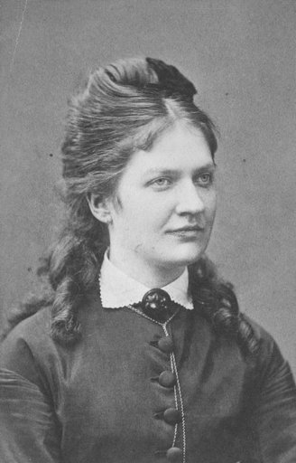 Portrait of Amélie Lundahl