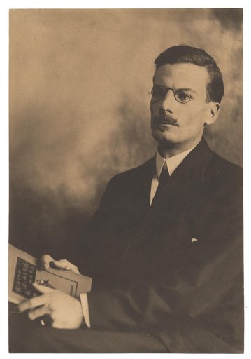 Portrait of Kenneth Hayes Miller