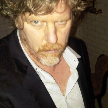 Portrait of Mark Grotjahn