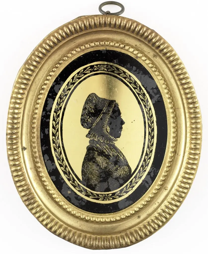 Silhouet portret van een vrouw met neepjesmuts, by August Forberger
