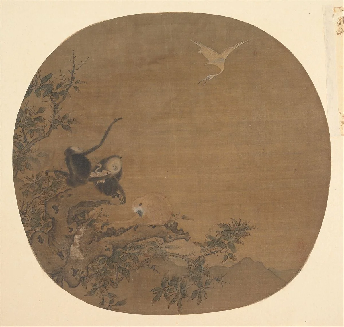 南宋？ 佚名 舊傳易元吉 三猿得鷺圖 團 扇頁|Gibbons Raiding an Egret's Nest, detail