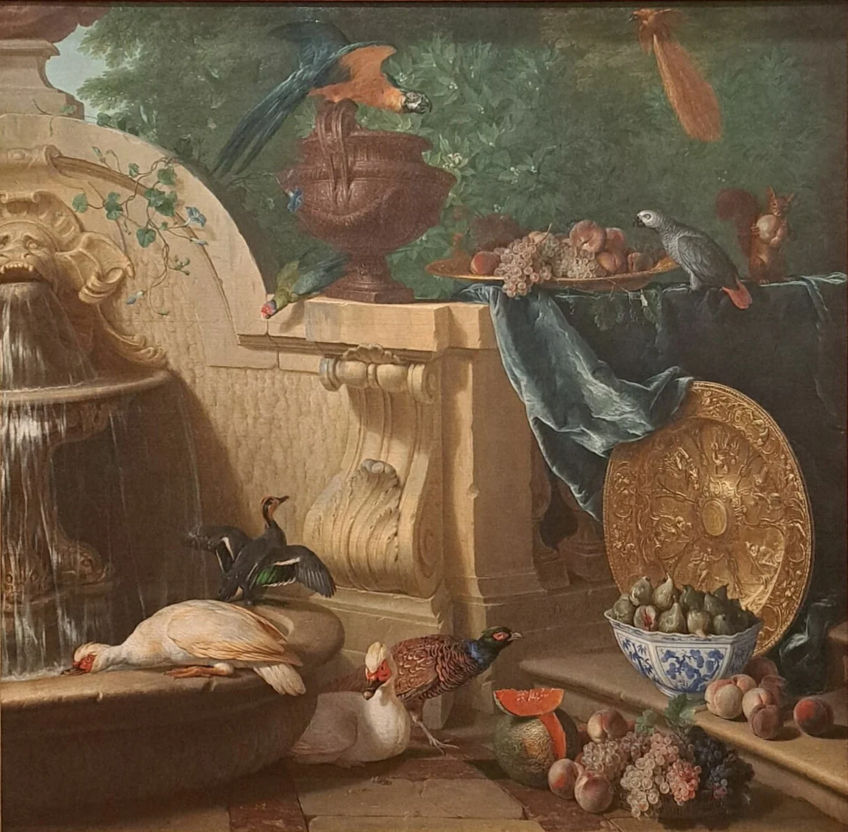 Canard, faisans et fruits près d'une fontaine, detail