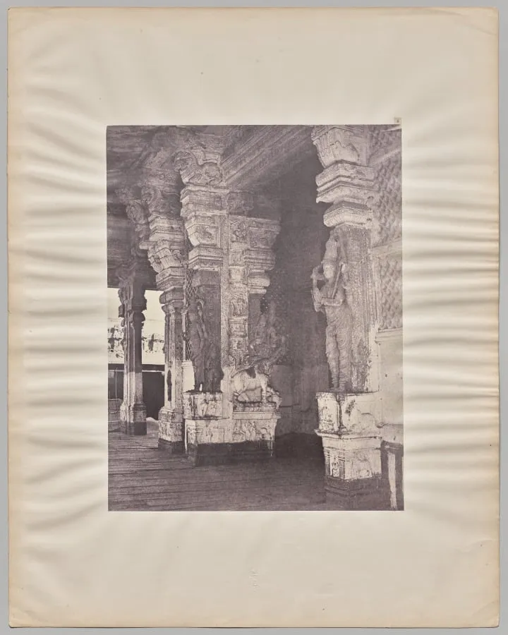 Pudhu Mandapa of Tirumal Nayak (r. 1623–59), Minakshi Sundareshvara Temple, Madurai, by Captain Linnaeus Tripe, 1858
