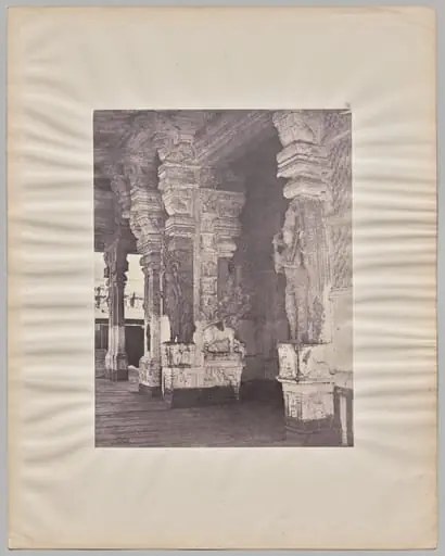 Pudhu Mandapa of Tirumal Nayak (r. 1623–59), Minakshi Sundareshvara Temple, Madurai, by Captain Linnaeus Tripe