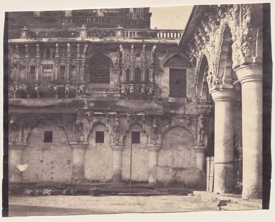South Façade of the Quadrangle of the Nayak Darbar Hall, Thanjavur, by Captain Linnaeus Tripe, 1858