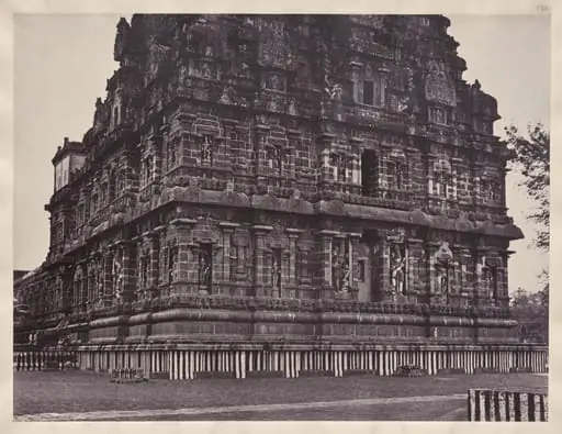 West and South Sides of the Vimana Walls, Great Temple (Brihadeshvara) at Tanjore (Thanjavur), by Captain Linnaeus Tripe