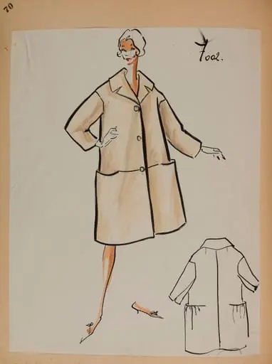 Manteau beige ample, à manches lognues, à boutonnage et à deux grandes poches, by Carven