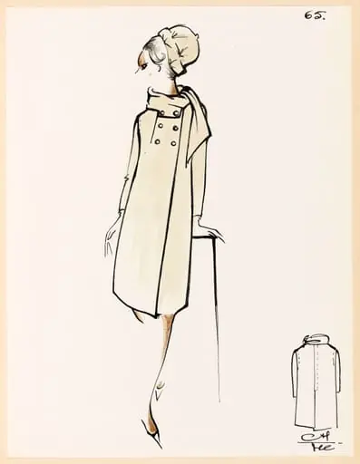 Manteau crème à col cravate et chapeau assorti, by Carven