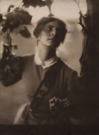 The Arbor (Julia Hall McCune), by Clarence H. White
