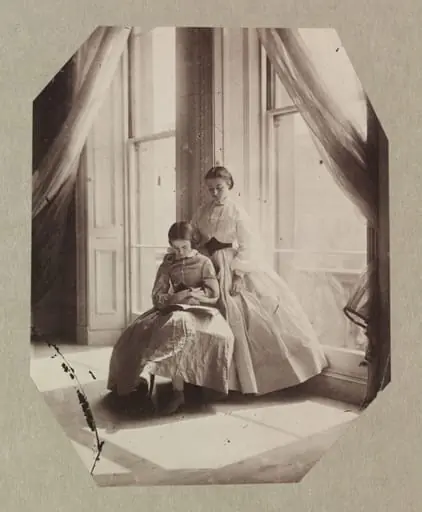 Clementina and Isabella Grace Maude, 5 Princes Gardens, by Clementina Hawarden