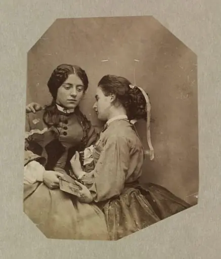 Isabella Grace and Clementina Maude, 5 Princes Gardens, by Clementina Hawarden
