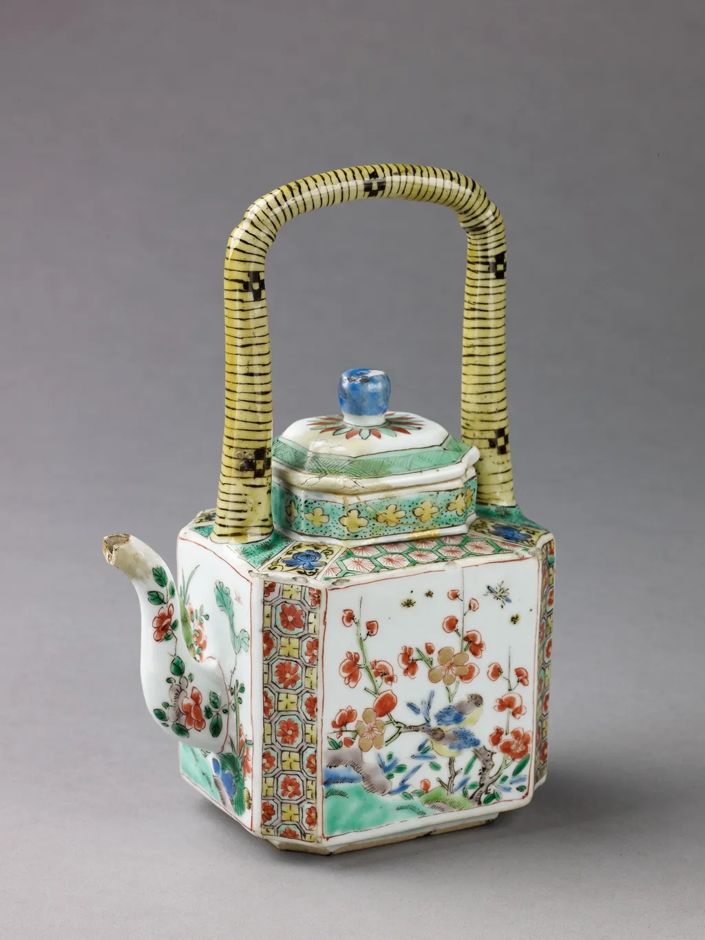 Covered wine pot or teapot, unspecified, 1696