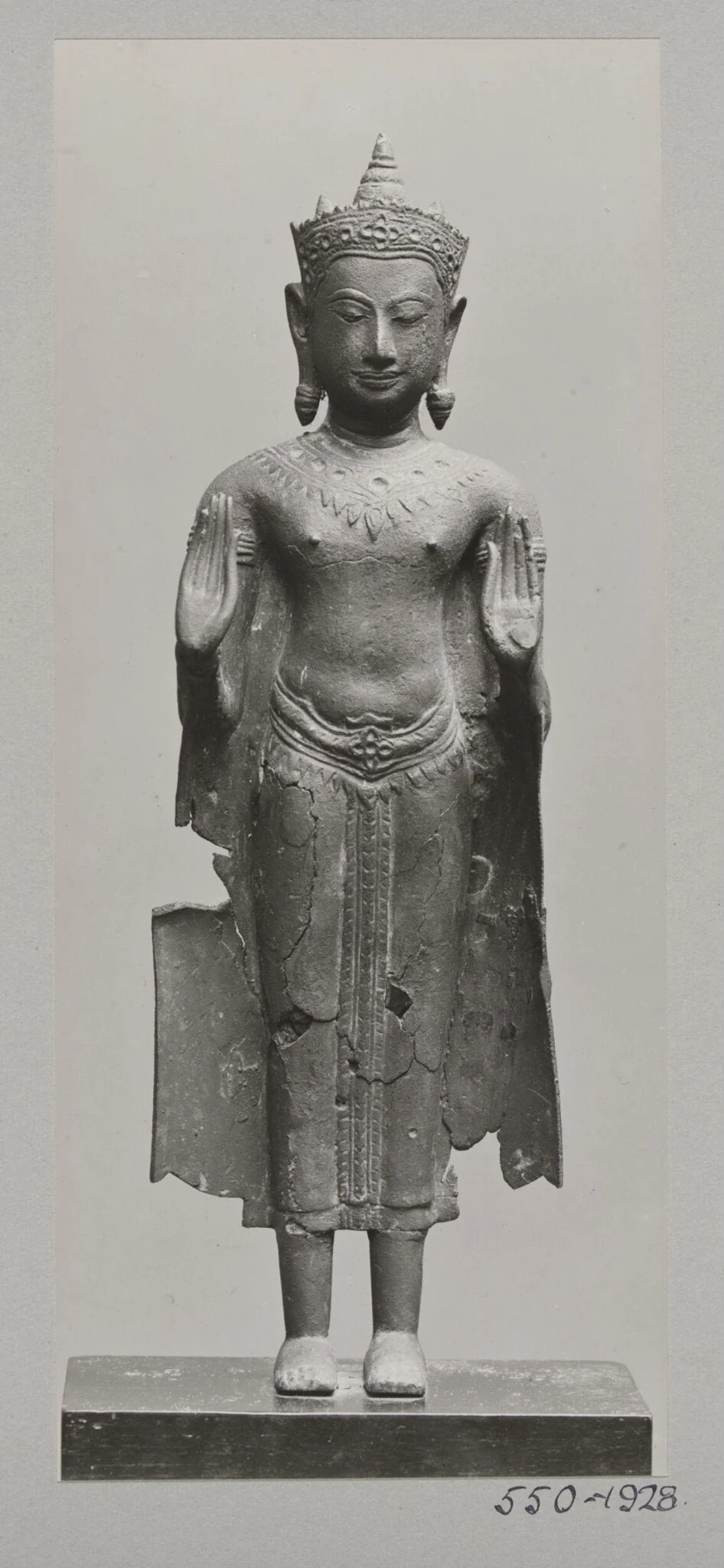 Bronze sculpture of standing figure of the Dipankara Buddha, V&A Museum, detail