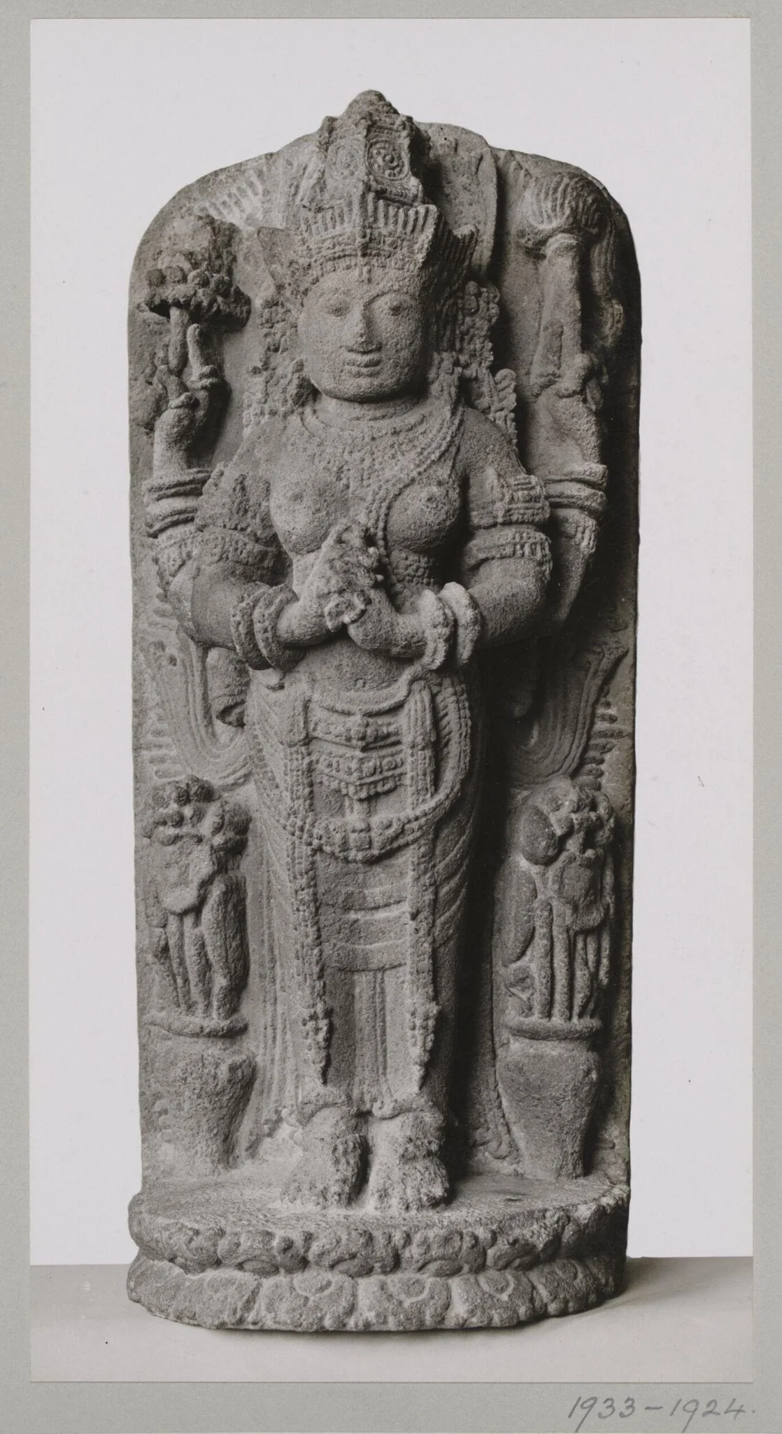 East Javanese volcanic rock sculpture, relief figure of Umā, early 15th century, V&A Museum, London, detail