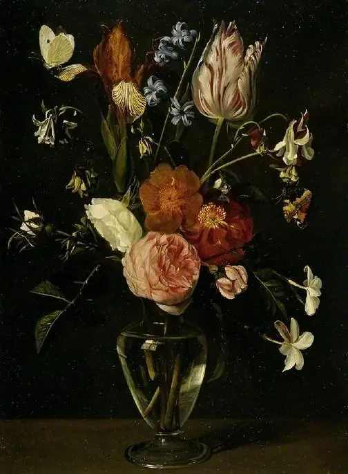 A vase of flowers