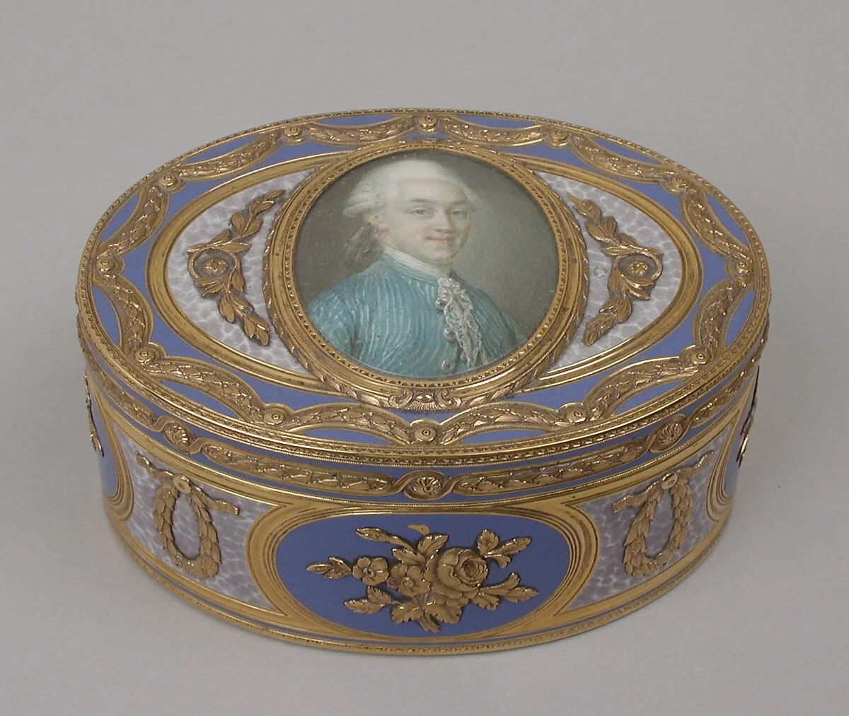 Snuffbox, detail
