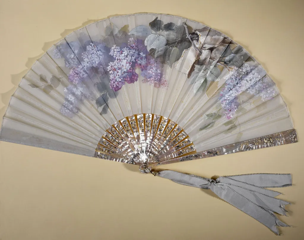 Eventail plié Les lilas, by Duvelleroy, unspecified, 1890