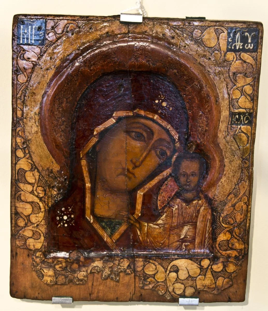 Maica Domnului cu pruncul Kazanskaia, Madona Neagră, detail