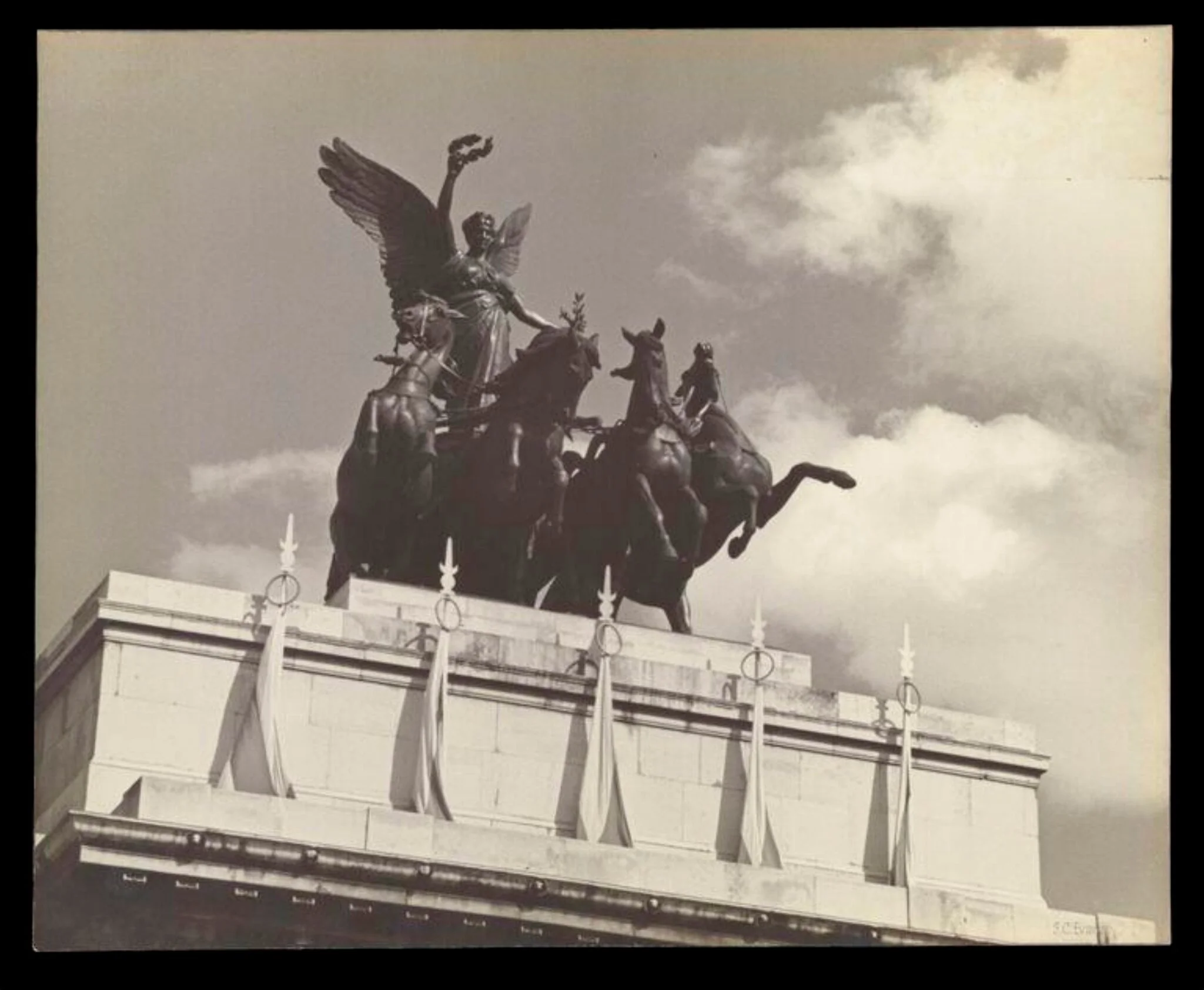 Quadriga, detail