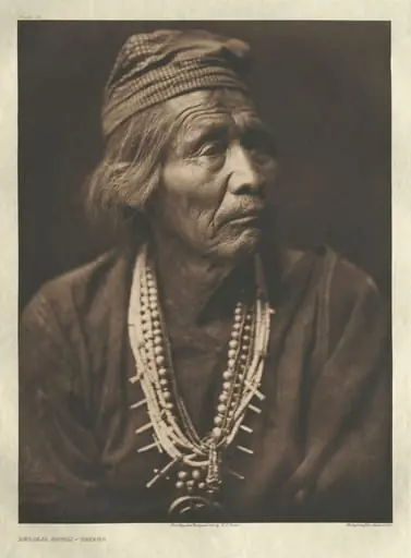 Portfolio I, Plate 31: Nesjája Hatáli-Navaho, by Edward S. Curtis
