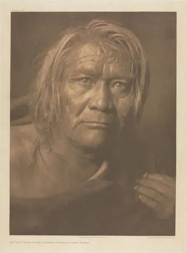 Portfolio XVII, Plate 601: Oyí-tsa ("Duck White"), Summer Cacique of Santa Clara, by Edward S. Curtis