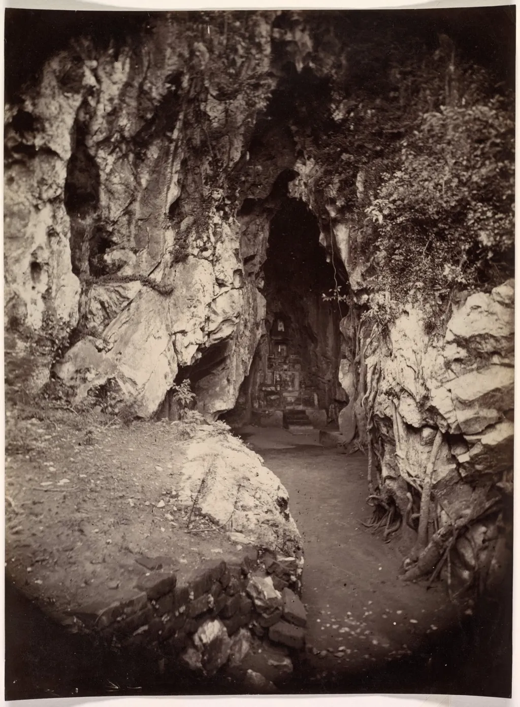 Hoa Nghiem Cave, Grotto of the August Transformation, by Émile Gsell, 1875