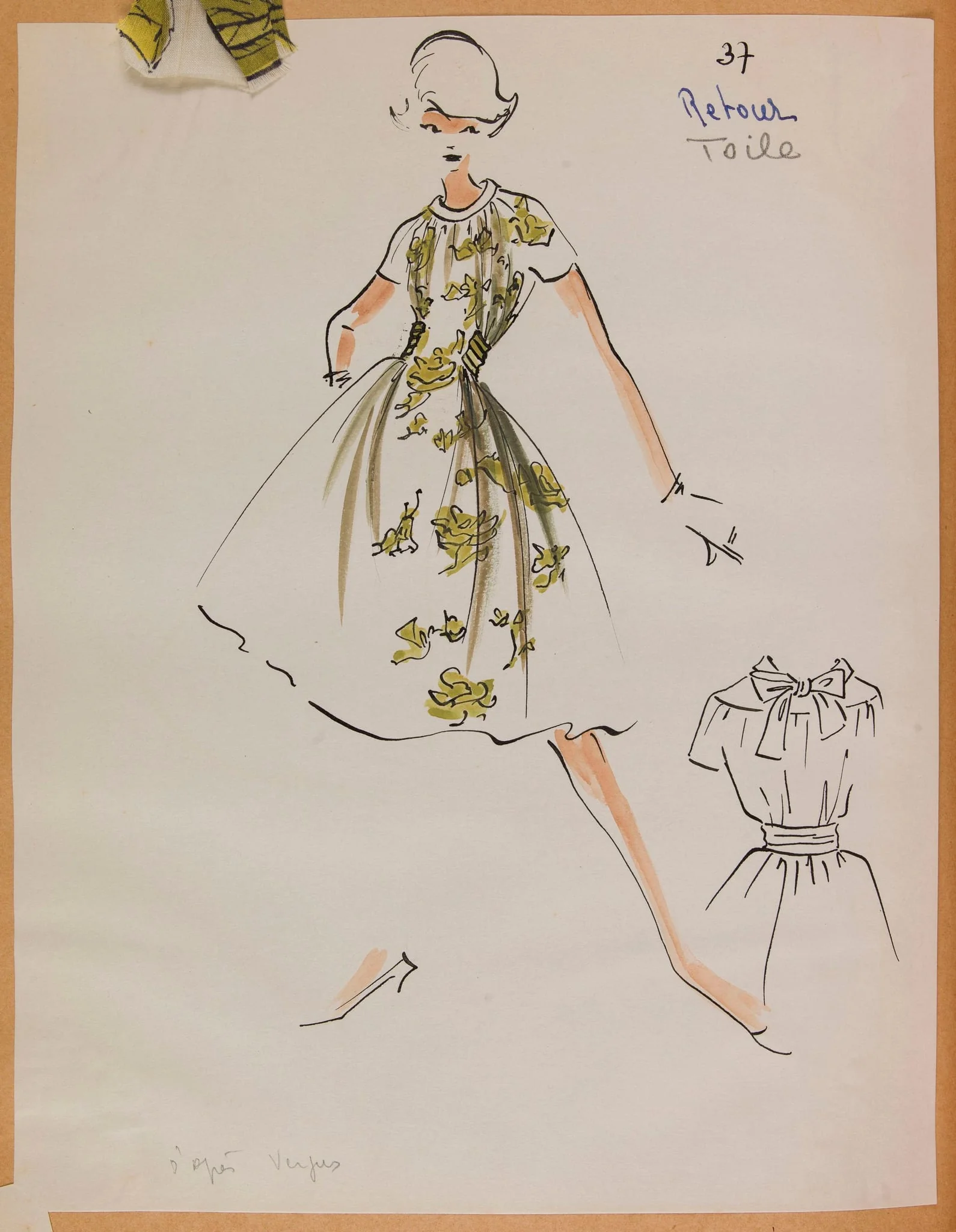 Robe à manches blanche à motif de feuille, detail