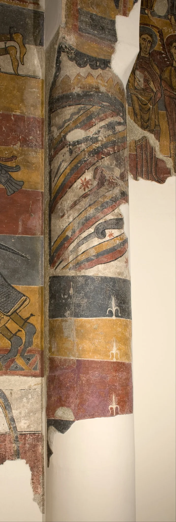 Decorated shaft and capital from Santa Maria de Taüll, detail